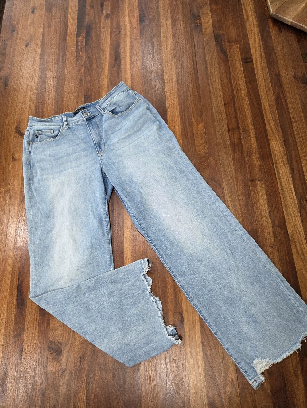 Judy Blue Light Destroy Straight Jean with Frayed Hem High Waist Size 14W - Picture 2 of 11
